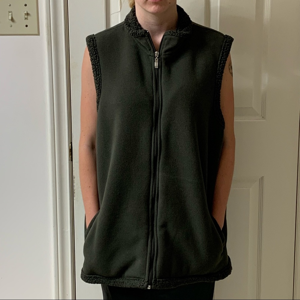 🌷3 for $25🌷Carroll Reed, US 2X, Grey Fleece Trim Lined Vest With Pockets